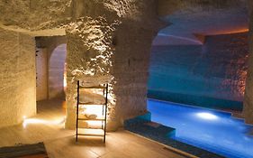My Cave Suites